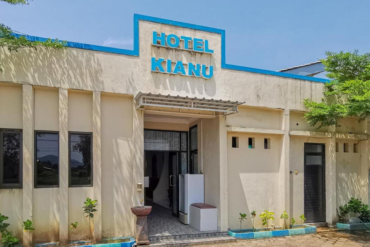 Reddoorz Near Pantai Pancer Door Pacitan Exterior foto